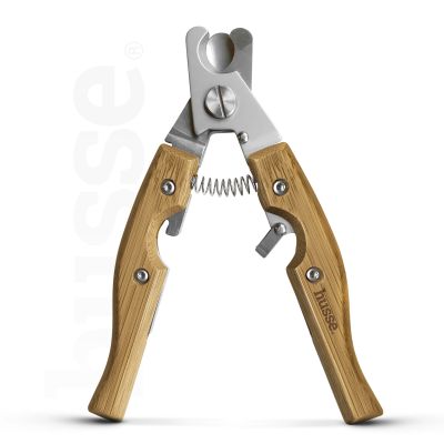 Klipp, 1 pc | Nail clippers with stainless-steel blades & bamboo handles